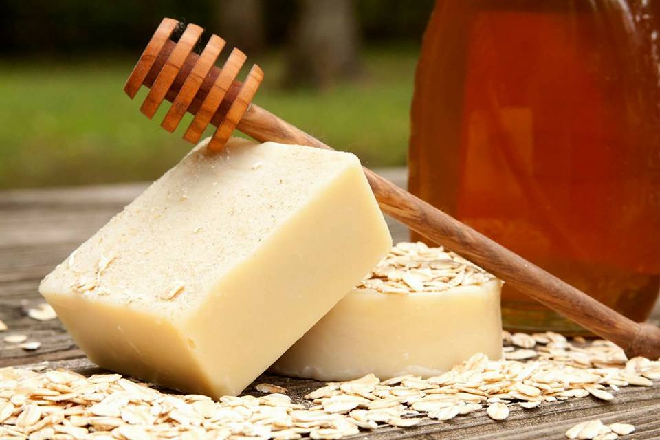 Earthley Oatmeal and Honey Soap